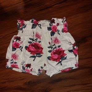 Baby rose shorts